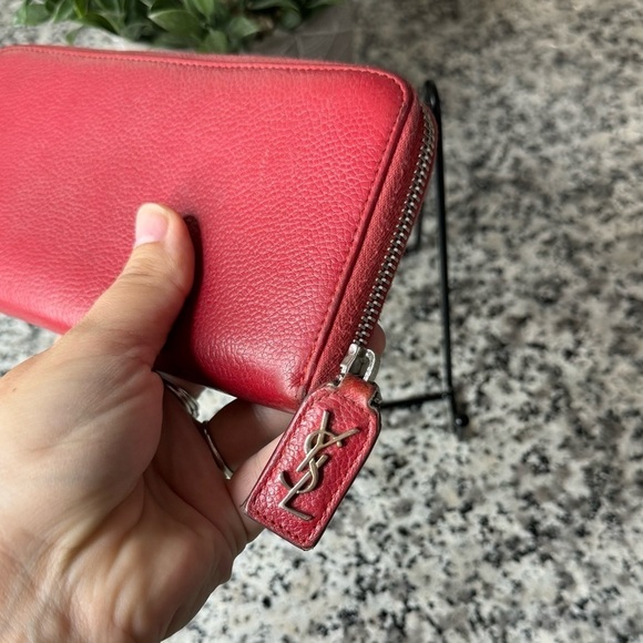 Yves Saint Laurent YSL | Gorgeous Red Leather Long Zipper Wallet - Picture 5 of 12
